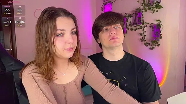 RobertAndLinela online show from December 4, 2:21 am