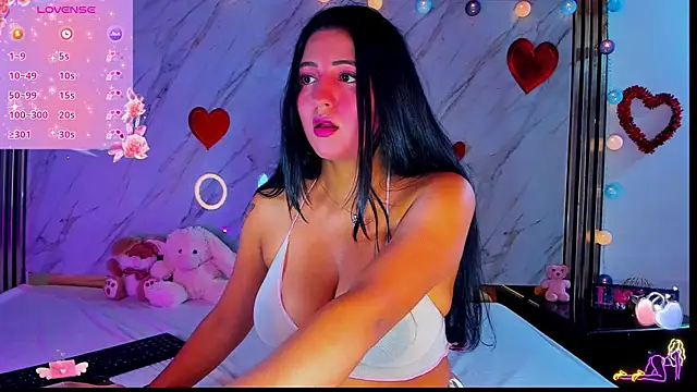 Snapshot of Lana_Parker_01 chatting on June 19, 3:34 am Lana Parker 01 online show from June 19, 3:34 am