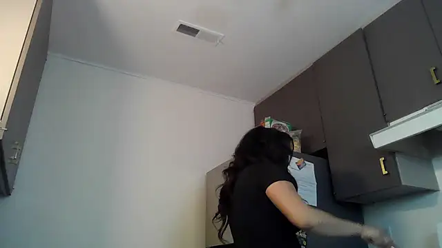 StephanieDaBeauty online show from February 20, 7:49 pm