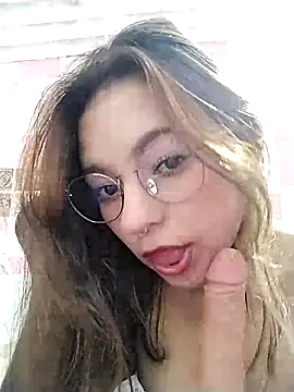 Snapshot of Paulina_mosh chatting on March 7, 5:28 pm Paulina mosh online show from March 7, 5:28 pm
