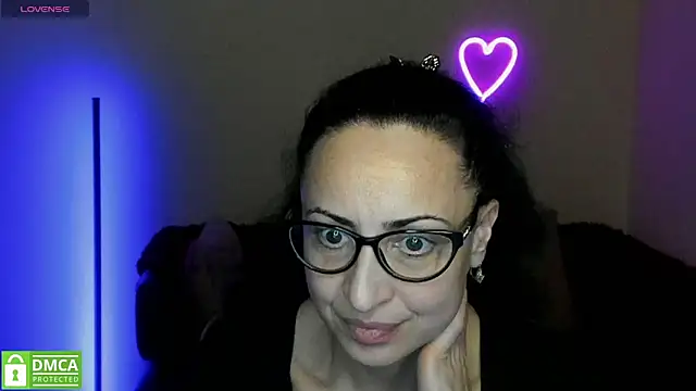 Snapshot of Arianasweety23 chatting on March 13, 9:37 pm Arianasweety23 online show from March 13, 9:37 pm