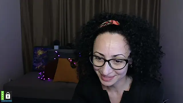 Snapshot of Arianasweety23 chatting on March 2, 9:30 pm Arianasweety23 online show from March 2, 9:30 pm