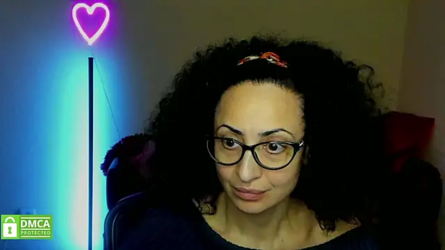 Snapshot of Arianasweety23 chatting on February 14, 9:34 am Arianasweety23 online show from February 14, 9:34 am