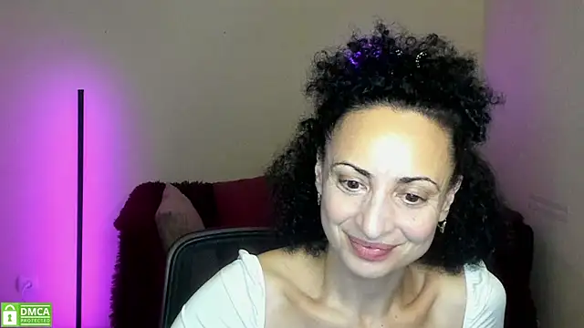 Snapshot of Arianasweety23 chatting on September 9, 5:33 pm Arianasweety23 online show from September 9, 5:33 pm
