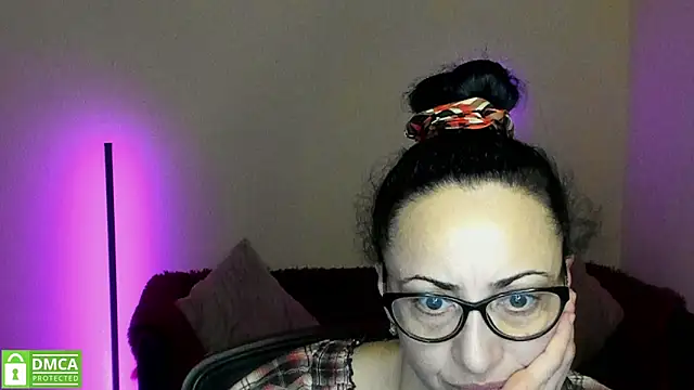 Snapshot of Arianasweety23 chatting on March 2, 3:24 am Arianasweety23 online show from March 2, 3:24 am