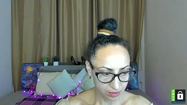 Arianasweety23 online show from November 11, 6:25 pm