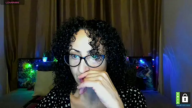 Arianasweety23 online show from December 3, 6:29 pm