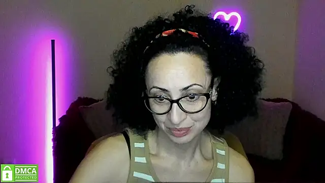 Snapshot of Arianasweety23 chatting on March 8, 3:39 am Arianasweety23 online show from March 8, 3:39 am