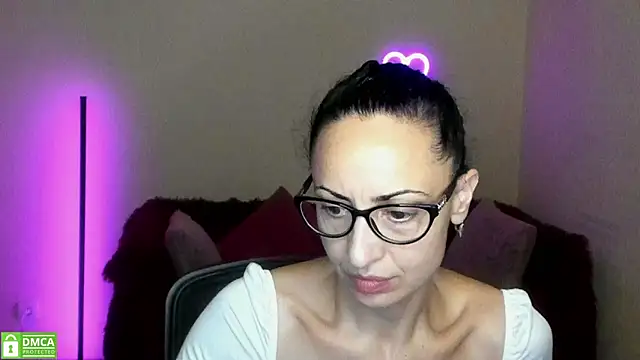 Snapshot of Arianasweety23 chatting on September 10, 5:23 pm Arianasweety23 online show from September 10, 5:23 pm