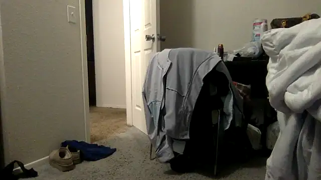 bubblebut420 online show from November 12, 12:37 am