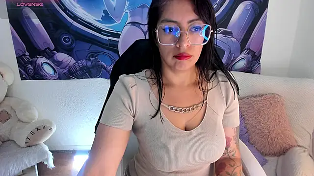 Snapshot of Irene_Grey20 chatting on September 30, 1:44 am Irene Grey20 online show from September 30, 1:44 am