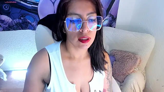 Snapshot of Irene_Grey20 chatting on October 15, 3:27 am Irene Grey20 online show from October 15, 3:27 am