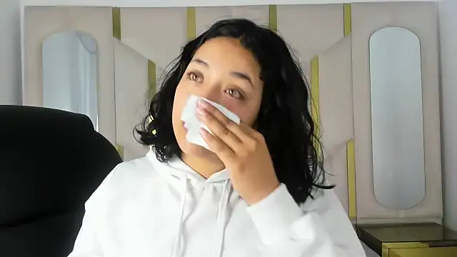 IsabellRodriguez18 online show from September 13, 3:28 am