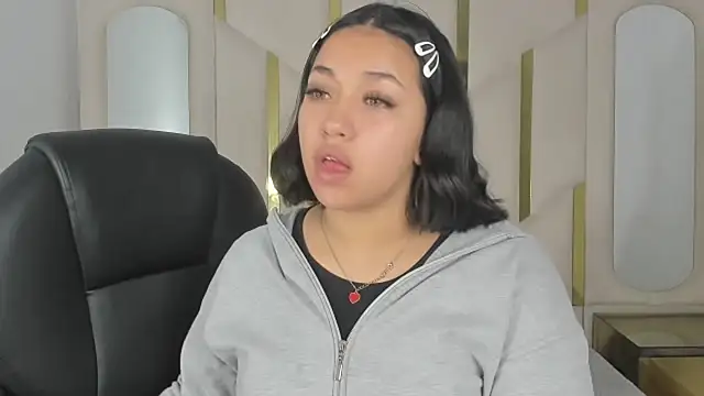 IsabellRodriguez18 online show from November 27, 4:13 am