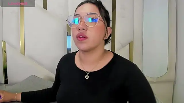 IsabellRodriguez18 online show from June 19, 4:18 am