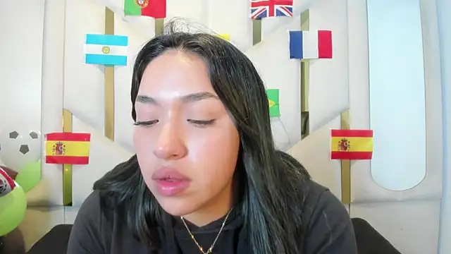 IsabellRodriguez18 online show from June 13, 4:21 am