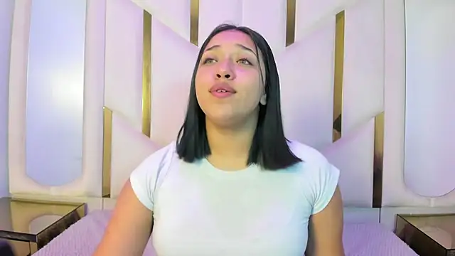 IsabellRodriguez18 online show from May 21, 3:26 am