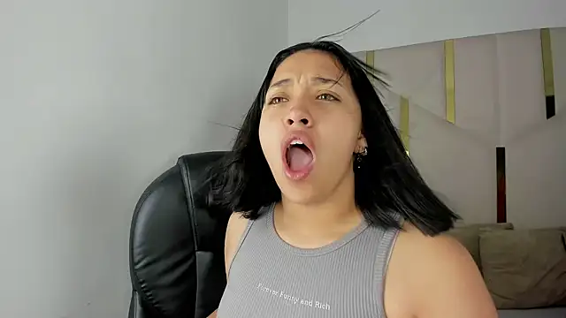 IsabellRodriguez18 online show from September 23, 2:40 am