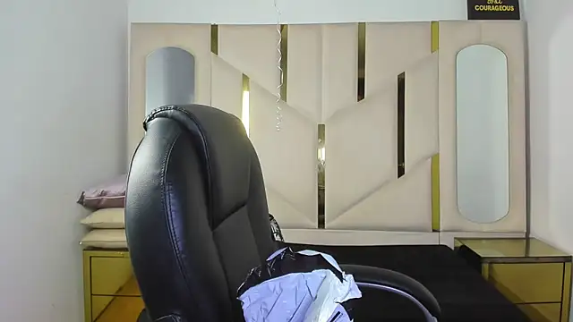 IsabellRodriguez18 online show from February 3, 4:10 am