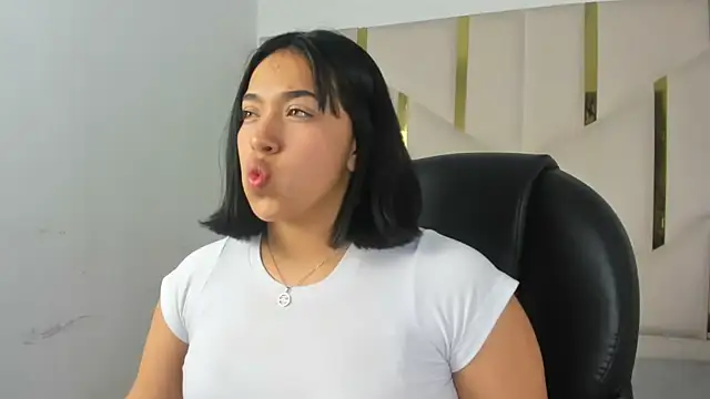 IsabellRodriguez18 online show from December 5, 4:11 am