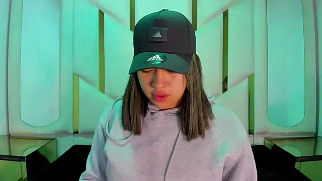 IsabellRodriguez18 online show from April 13, 3:54 am