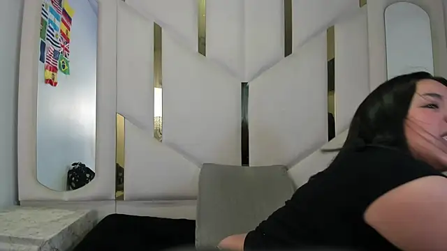 IsabellRodriguez18 online show from July 5, 3:44 am