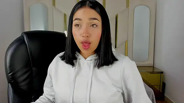 IsabellRodriguez18 online show from October 6, 3:29 am