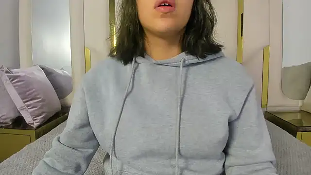 IsabellRodriguez18 online show from January 11, 2:07 am