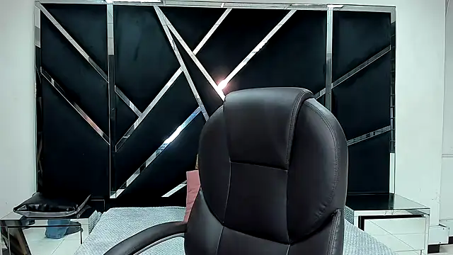 IsabellRodriguez18 online show from October 9, 3:51 am