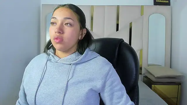 IsabellRodriguez18 online show from January 7, 3:55 am