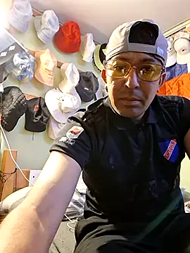 zeus2630 online show from December 14, 9:53 pm