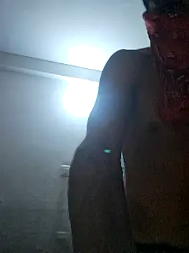 Strap92uf online show from December 25, 3:28 pm