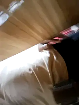 Strap92uf online show from December 29, 8:00 am