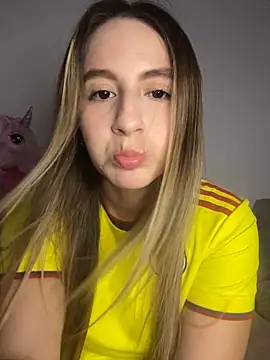 Snapshot of kissa_16 chatting on February 18, 6:11 am kissa 16 online show from February 18, 6:11 am