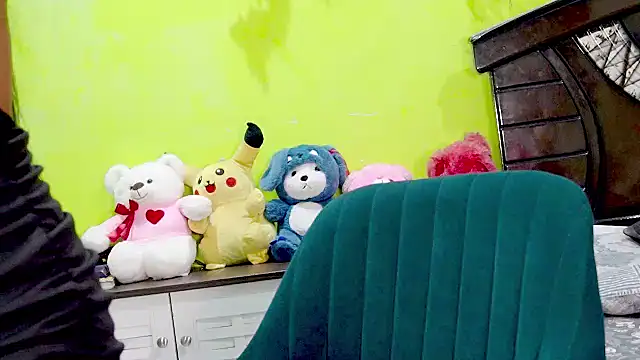 sexyhoney27 online show from May 13, 2:29 am