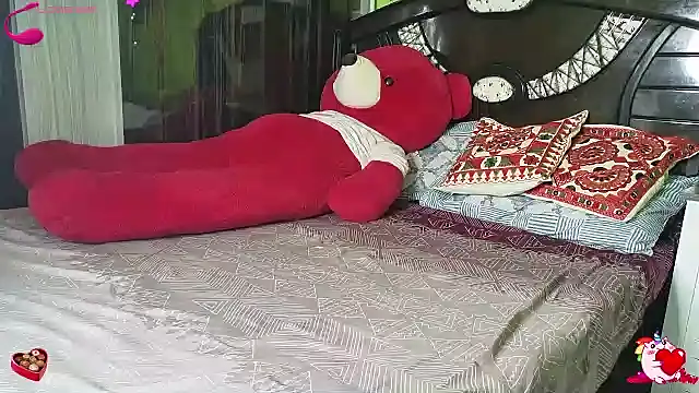 sexyhoney27 online show from November 15, 8:40 am