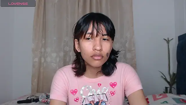 Snapshot of mari_heart chatting on February 18, 7:43 am mari heart online show from February 18, 7:43 am
