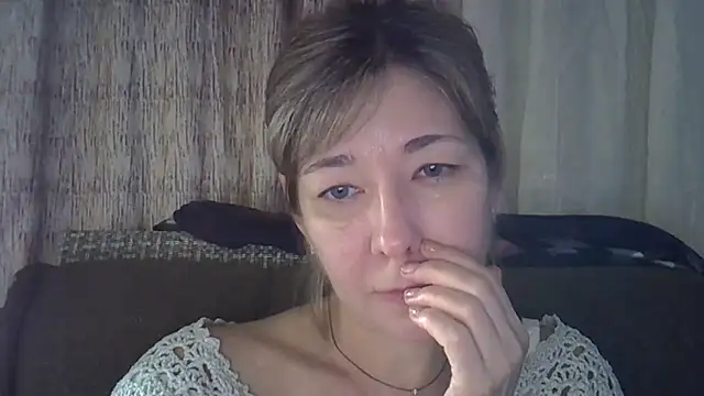 EllaJohnsonX online show from January 11, 2:58 pm