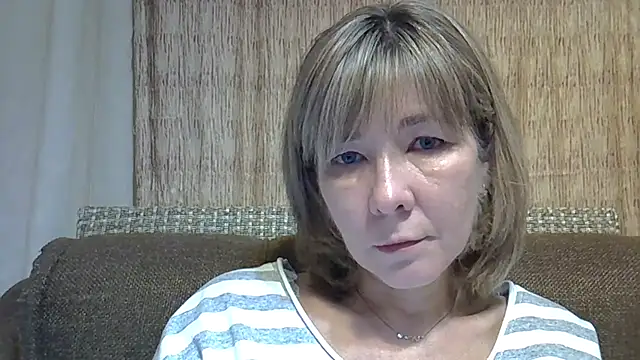 EllaJohnsonX online show from December 29, 4:07 pm