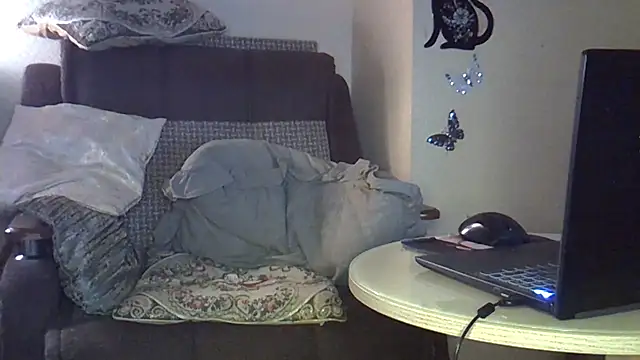 EllaJohnsonX online show from March 15, 9:33 pm