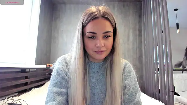 Snapshot of Mia___murrr chatting on November 8, 5:11 am Mia murrr online show from November 8, 5:11 am