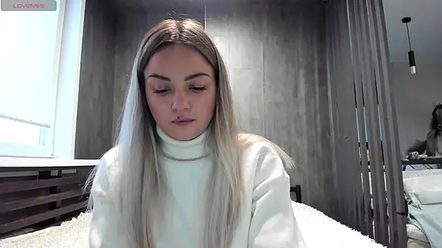 Snapshot of Mia___murrr chatting on November 11, 2:17 am Mia murrr online show from November 11, 2:17 am