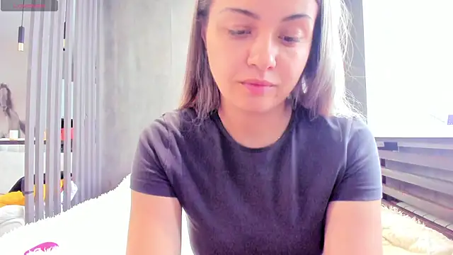 Snapshot of Mia___murrr chatting on June 11, 3:36 am Mia murrr online show from June 11, 3:36 am