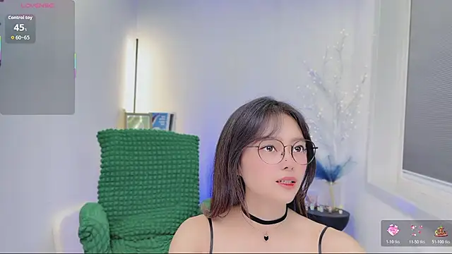 Natasha2025 online show from November 28, 3:34 pm