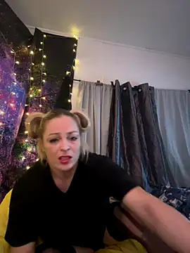 kayNkris online show from December 3, 6:47 am