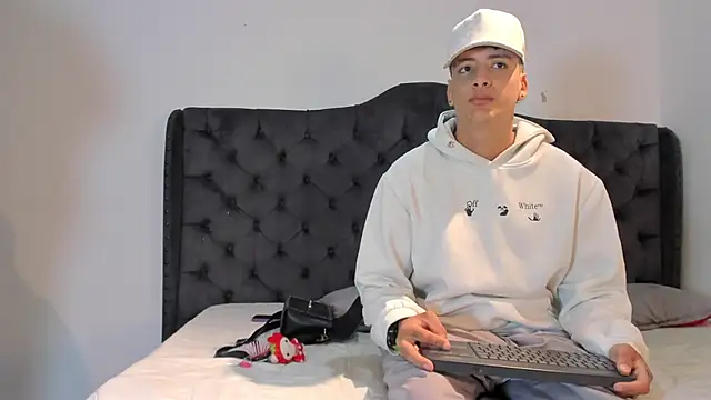 two milkyway online show from November 26, 12:16 pm