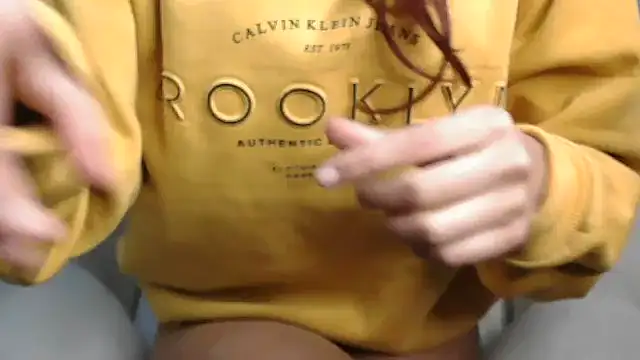 Snapshot of GoddessGlide chatting on January 9, 7:43 pm GoddessGlide online show from January 9, 7:43 pm