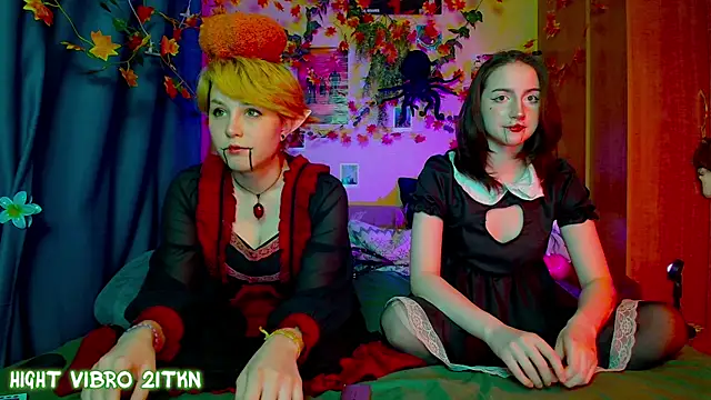 Snapshot of TrickyKitsune chatting on October 23, 3:54 pm TrickyKitsune online show from October 23, 3:54 pm