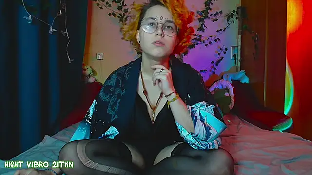 Snapshot of TrickyKitsune chatting on March 7, 3:49 pm TrickyKitsune online show from March 7, 3:49 pm