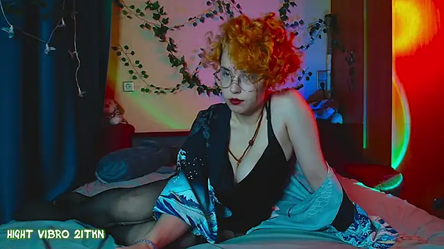 Snapshot of TrickyKitsune chatting on March 6, 2:29 pm TrickyKitsune online show from March 6, 2:29 pm
